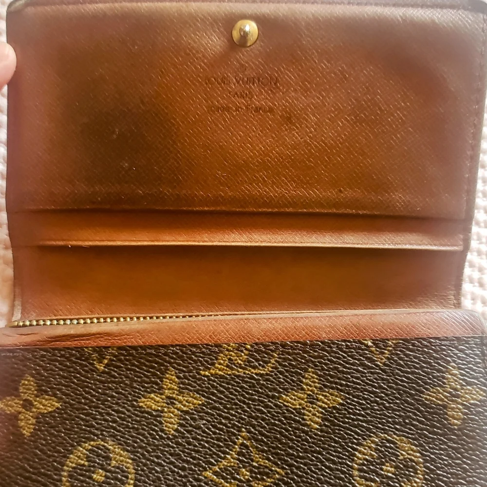 Louis Vuitton Monogram Bifold Wallet with COA - Picture 3 of 16